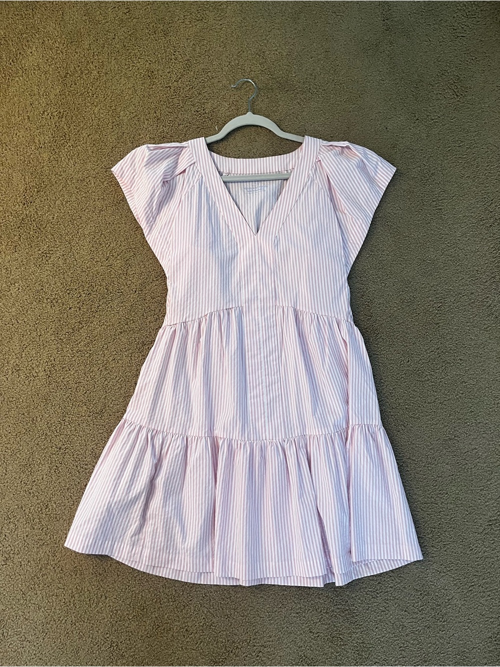 Vineyard Vines Pink & White Striped Tiered V-Neck Mini Dress Never Worn 🌸